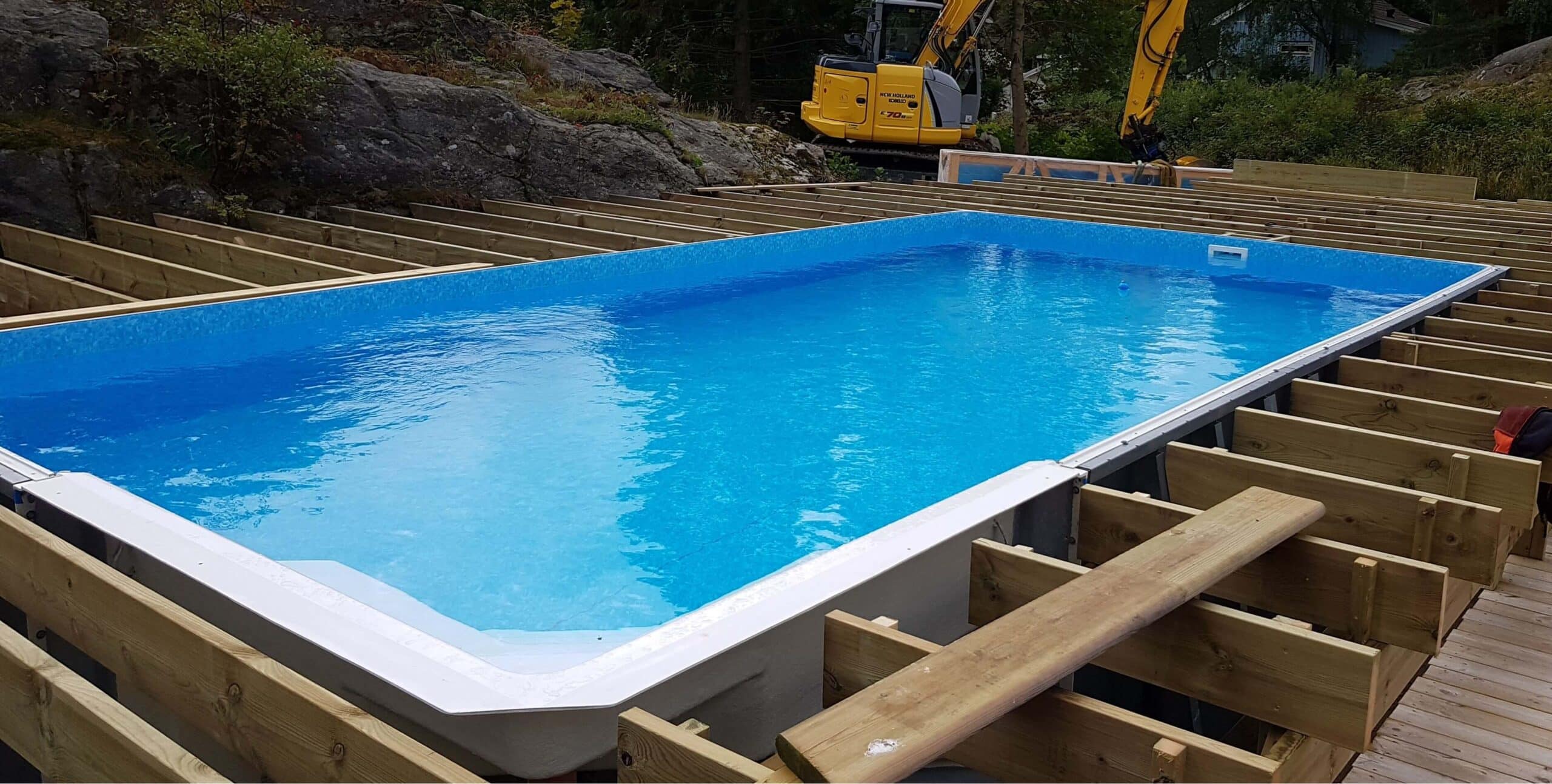 Puitterrassi ehitus Keilas eramaja hoovis